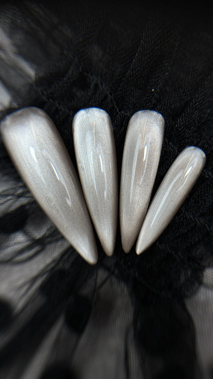 Magnetic Silky Luna Cat-Eye Collection